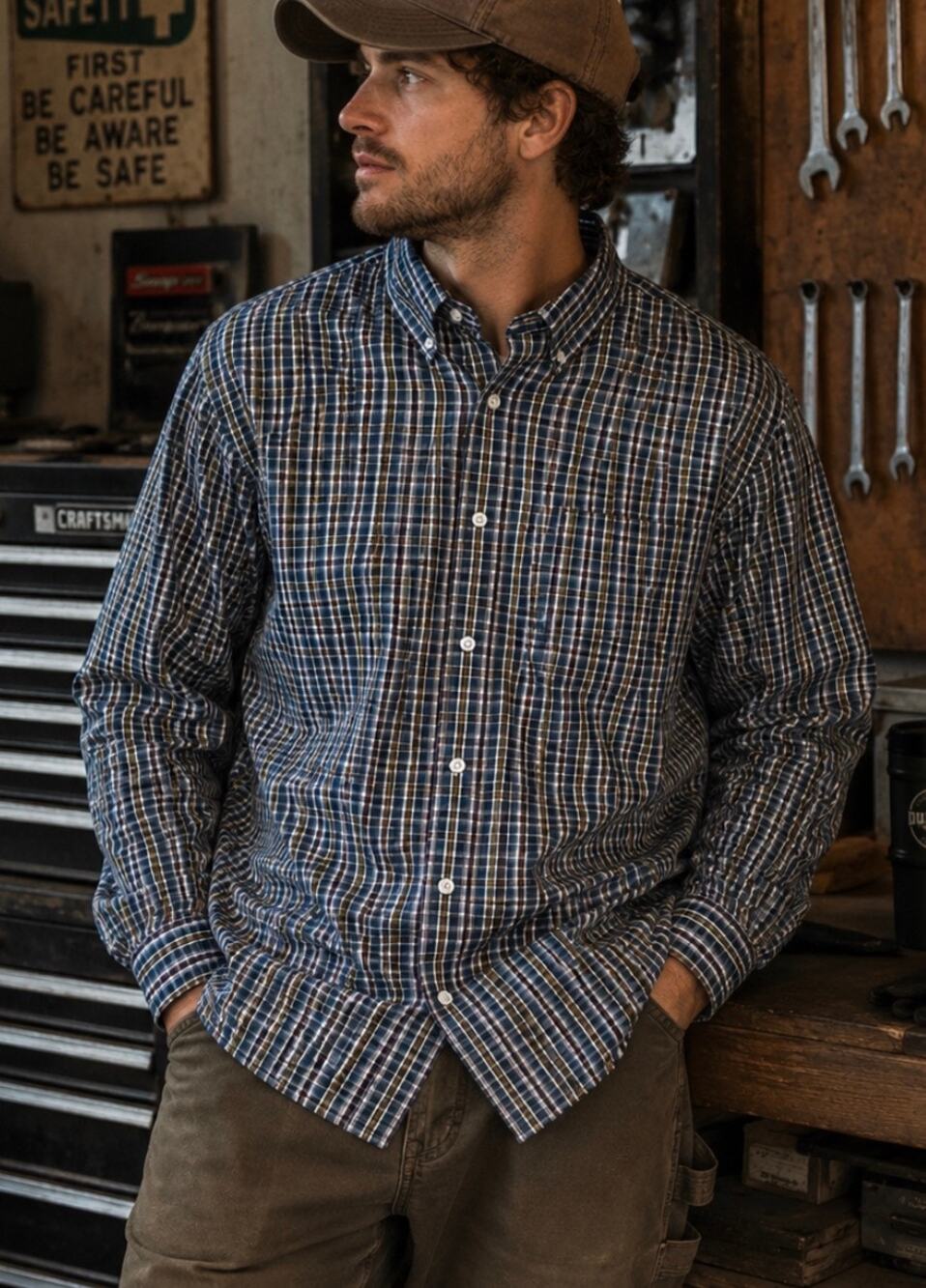 Duluth Trading Wrinklefighter Plaid Button Down Shirt Men's Large Relaxed Fit
